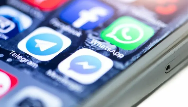 Why Do My Apps Keep Moving On Android? (solved)