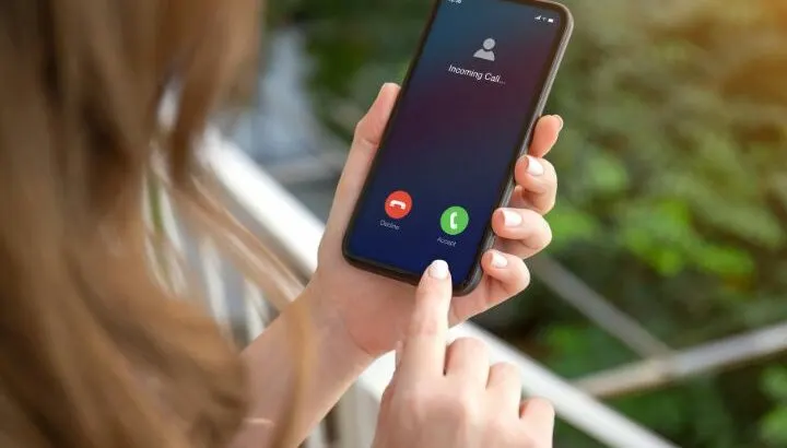 How Can I Answer My iPhone Without Swiping?