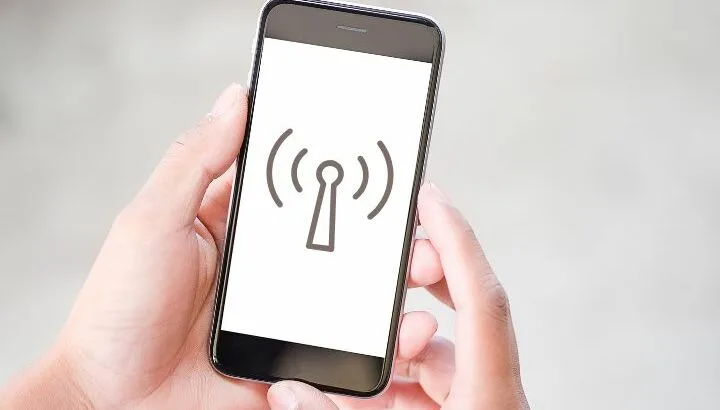 Can You Talk On An iPhone And Use Hotspot At The Same Time?