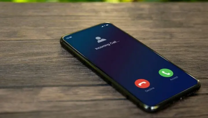 How To Change Swipe To Answer Android?