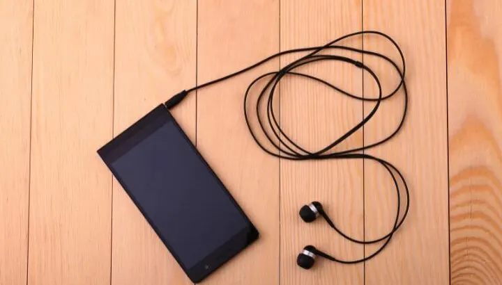 How Do I Control The Volume On My Lock Screen (Android)?