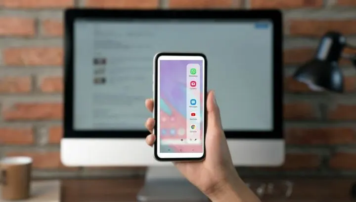 How Do You Move The Edge Bar (Android)?