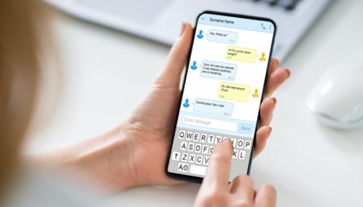 How To Send Text To All Contacts On iPhone?