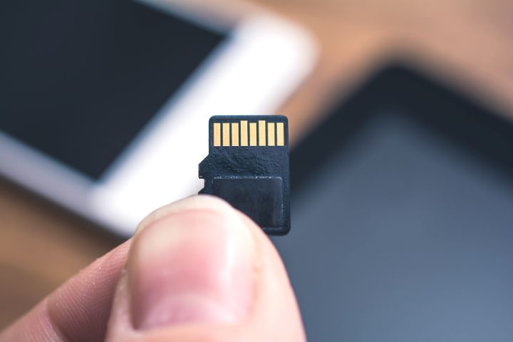 Can A Phone Work Without An SD card?