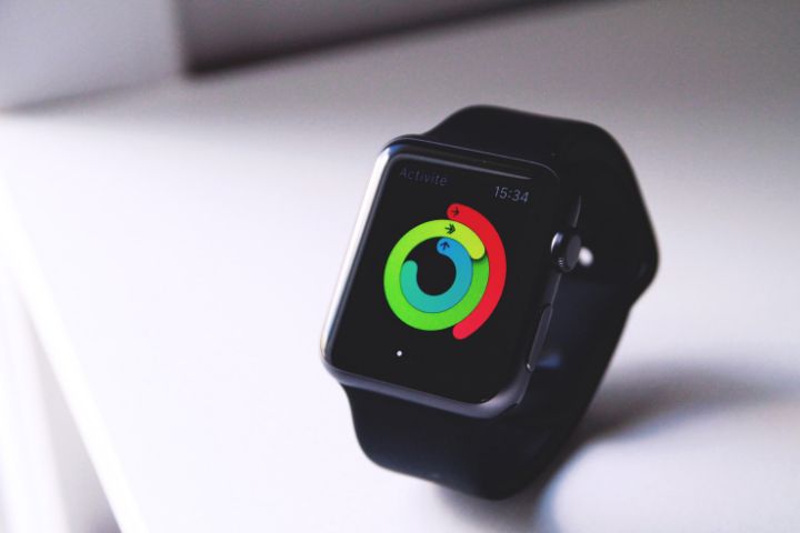 Does Apple Watch cellular need a plan?