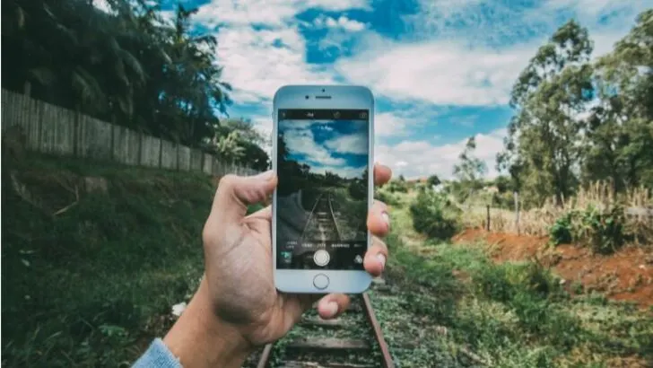 Why Do My Contacts Keep Changing On My iPhone?